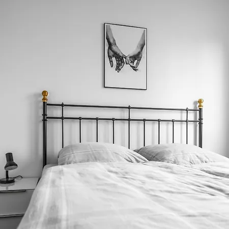 Apartment Hangar 19 Superior Mit Terrasse Und Garten H1w2 Schwerin (Mecklenburg-Vorpommern)