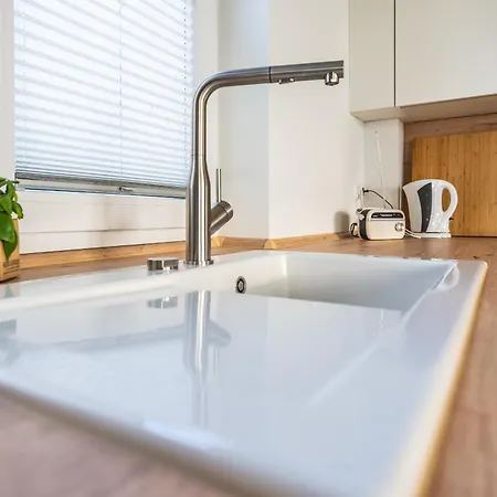 Apartment Hangar 19 Superior Mit Terrasse Und Garten H1w2 *