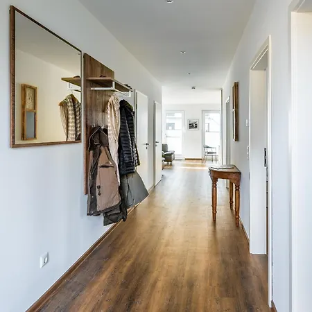 Hangar 19 Superior Mit Terrasse Und Garten H1w2 * Schwerin (Mecklenburg-Vorpommern)