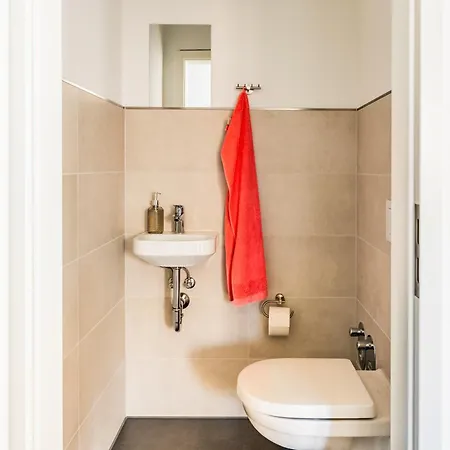 Hangar 19 Superior Mit Terrasse Und Garten H1w2