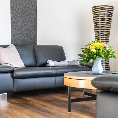 Hangar 19 Superior Mit Terrasse Und Garten H1w2 * Schwerin (Mecklenburg-Vorpommern)