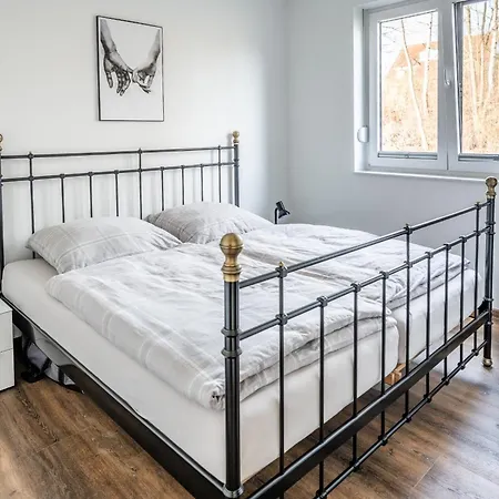 Hangar 19 Superior Mit Terrasse Und Garten H1w2